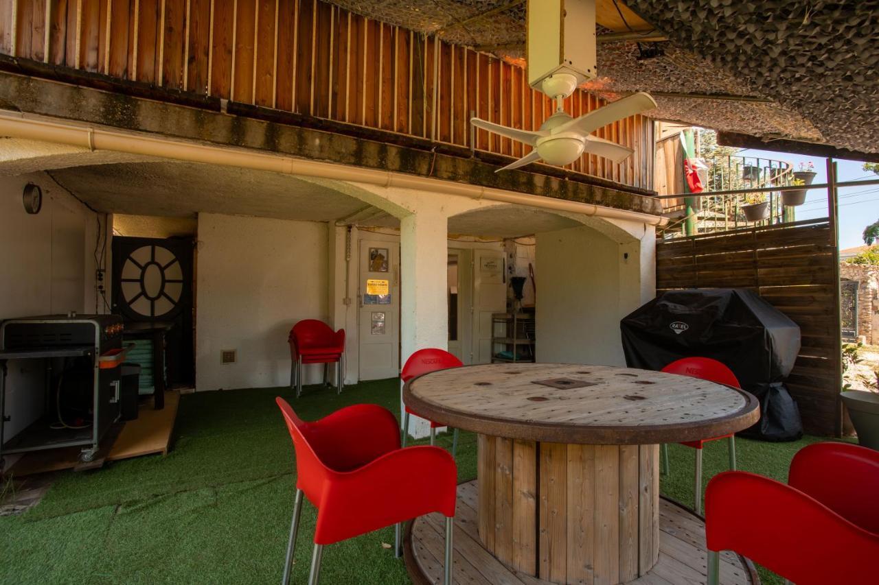 Villa Rez De - *
