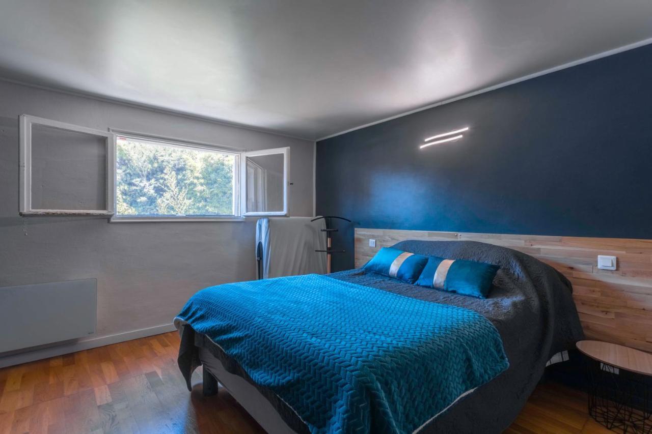 Villa Rez De - *